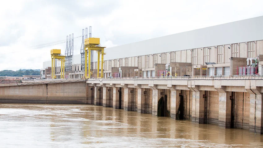 Centrale hydroélectrique de Jirau