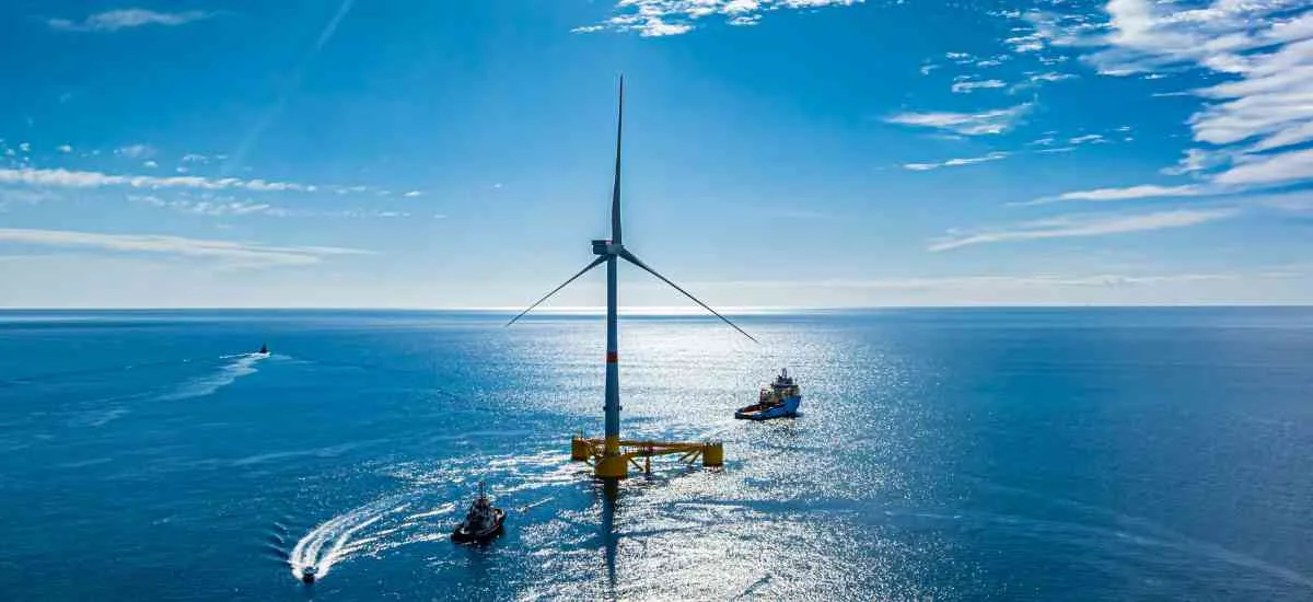 Connexion des flotteurs aux lignes d'ancrage