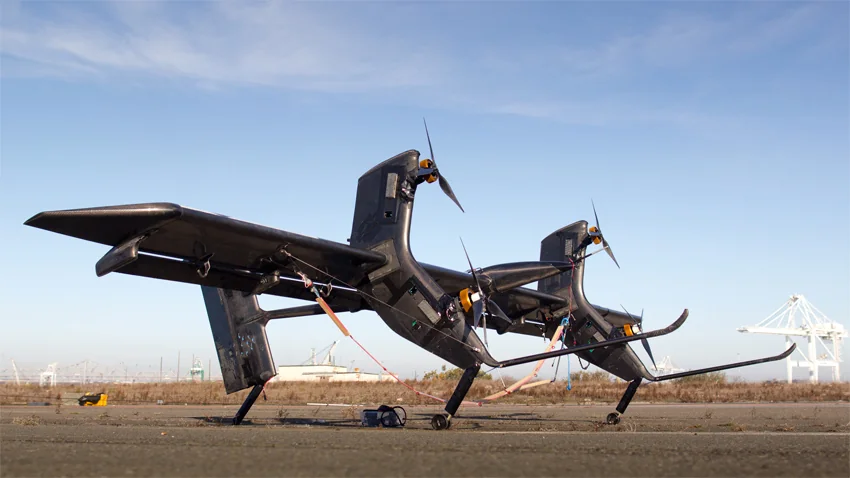 Le prototype d’éolienne aéroportée de 30 kW est constitué d’une aile de 8 mètres d’envergure munie de rotors hybrides. (visuel : ©Makani Power)