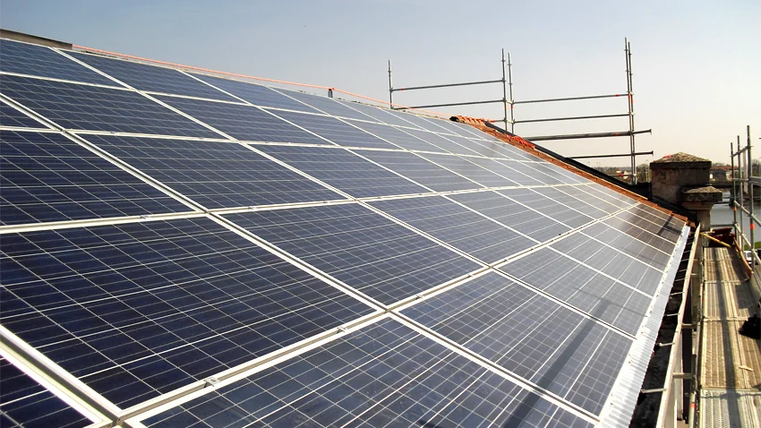 La Communauté urbaine du Grand Nancy (Meurthe-et-Moselle, 265 000 habitants) a mené de nombreuses actions de sensibilisation aux problématiques énergétiques et environnementales, notamment une campagne baptisée « Face au climat, on a tous un rôle à jouer ». Elle apporte un soutien au développement des EnR dans l’optique de répondre aux objectifs 3x20 à l’échelle de la collectivité. (photo : ©Grand Nancy).
