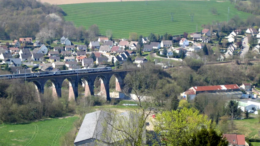 A Malaunay (Seine-Maritime, 5 989 habitants), un effort est porté sur le secteur des bâtiments notamment à travers la réhabilitation énergétique de plusieurs d’entre eux et la construction de 114 logements BBC. Des « ateliers de la transition » énergétique sont organisés afin d’impliquer les acteurs de la commune. (photo : ©Malaunay).