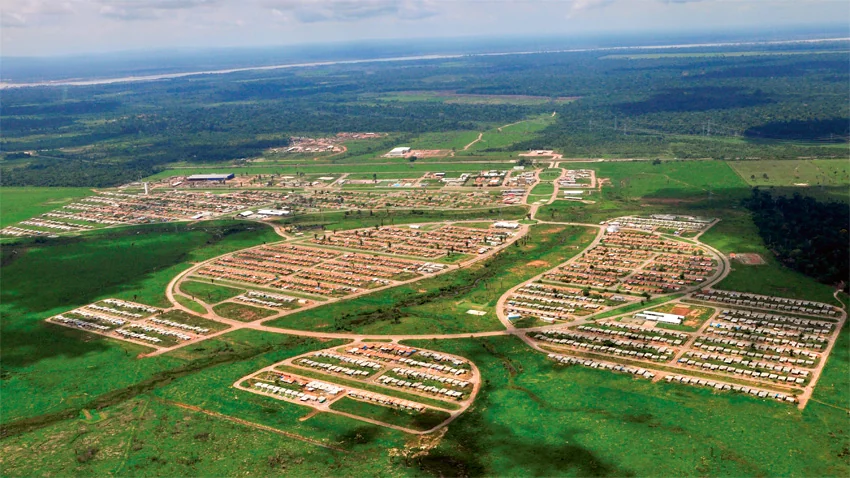 Ville nouvelle près de la centrale de Jirau