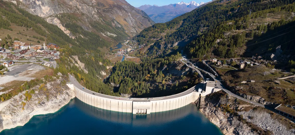 Barrage hydroélectrique de Tignes (©Bernard Gaetan)
