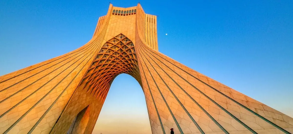 Tour Azadi à Téhéran