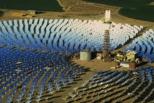 Tour solaire à concentration