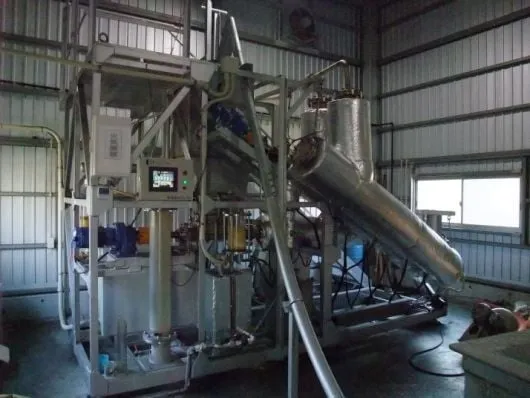 machine transformant le plastique en pétrole
